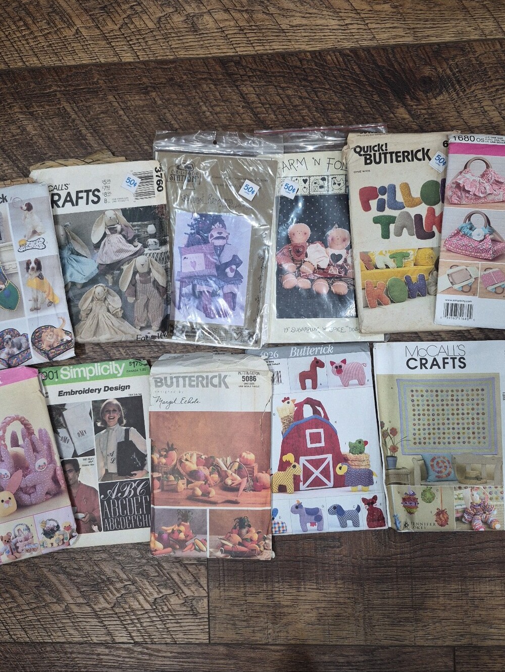 Vintage Sewing Patterns Crafts Lot Purse Dolls Embroidery Farm Pillow Etc 10 Lot